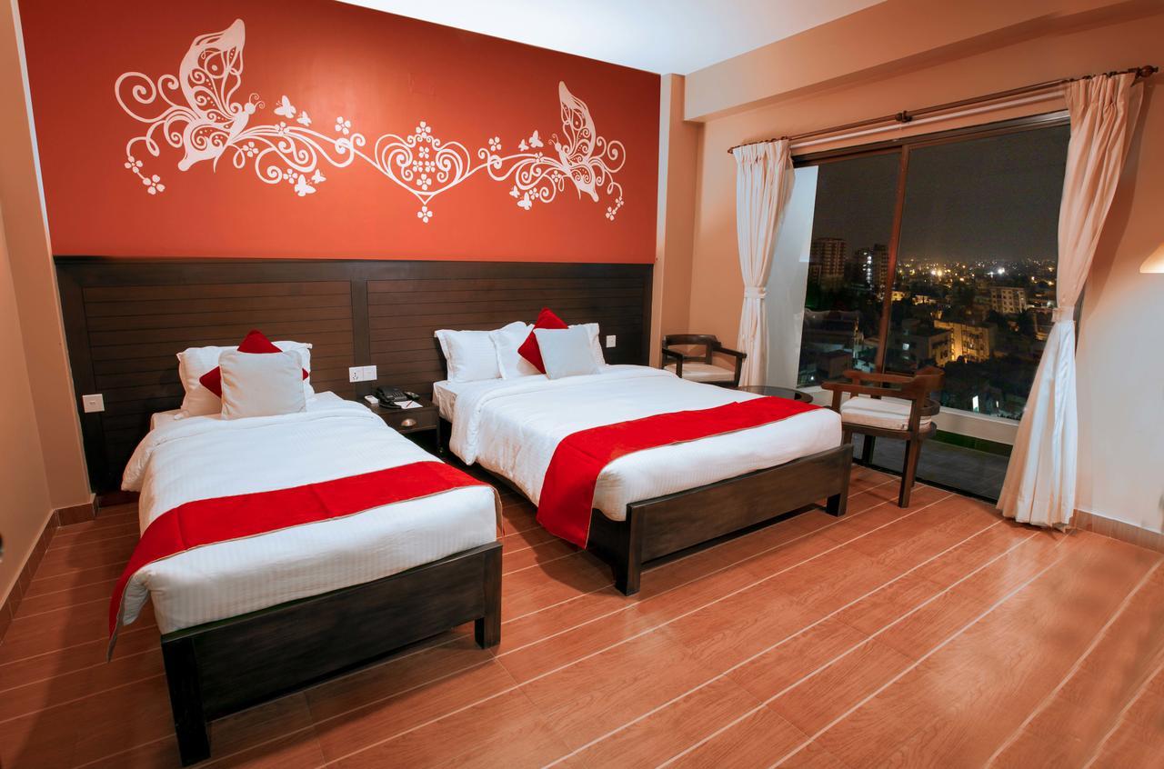Hotel City Park Pokhara Exteriör bild
